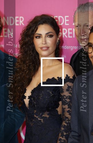 Amsterdam 11 oktober 2021
Premiere Liefde zonder grenzenin Tuschinski met in de hoofdrol Yolanthe Cabau v Kasbergen Jim Bakkum Soy Kroon Abbey Hoes  Hajo Bruins en Peggy Vrijens