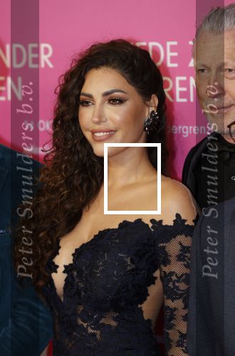 Amsterdam 11 oktober 2021
Premiere Liefde zonder grenzenin Tuschinski met in de hoofdrol Yolanthe Cabau v Kasbergen Jim Bakkum Soy Kroon Abbey Hoes  Hajo Bruins en Peggy Vrijens