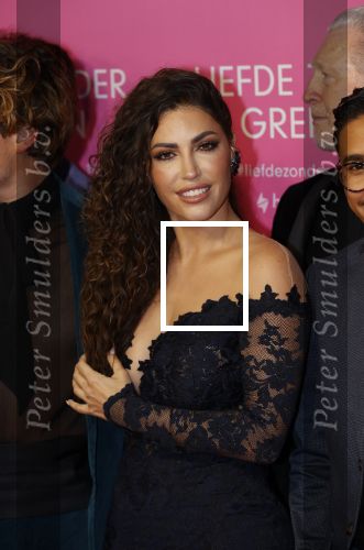 Amsterdam 11 oktober 2021
Premiere Liefde zonder grenzenin Tuschinski met in de hoofdrol Yolanthe Cabau v Kasbergen Jim Bakkum Soy Kroon Abbey Hoes  Hajo Bruins en Peggy Vrijens