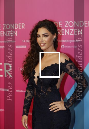 Amsterdam 11 oktober 2021
Premiere Liefde zonder grenzenin Tuschinski met in de hoofdrol Yolanthe Cabau v Kasbergen Jim Bakkum Soy Kroon Abbey Hoes  Hajo Bruins en Peggy Vrijens