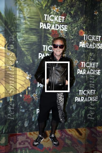 Amsterdam 25 september 2022
Premiere ticket to paradise in Tuschinski.
Bastiaan v Schaik