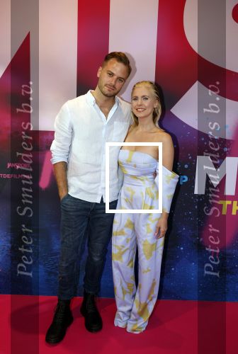 Amsterdam 30 september 2022
Premiere Misfit in Pathe arena.
De cast bestond oa uit Bettina Holwerda, Timor Steffens Senna Ramos Duncan Tromp Stefania Nienke v Dijk Anique Dreamon Kes v d Broek Ricky Naingolan Roosmarijn Wind Felice Poppeliers en Kimberley Agyarko