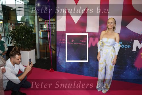Amsterdam 30 september 2022
Premiere Misfit in Pathe arena.
De cast bestond oa uit Bettina Holwerda, Timor Steffens Senna Ramos Duncan Tromp Stefania Nienke v Dijk Anique Dreamon Kes v d Broek Ricky Naingolan Roosmarijn Wind Felice Poppeliers en Kimberley Agyarko