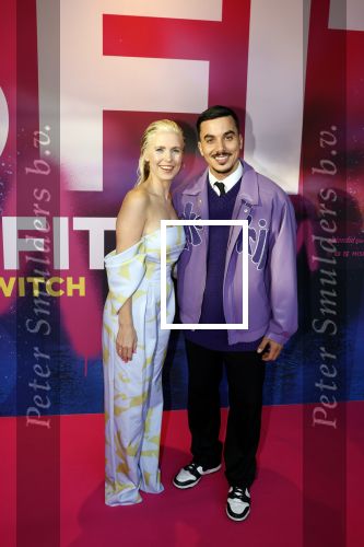 Amsterdam 30 september 2022
Premiere Misfit in Pathe arena.
De cast bestond oa uit Bettina Holwerda, Timor Steffens Senna Ramos Duncan Tromp Stefania Nienke v Dijk Anique Dreamon Kes v d Broek Ricky Naingolan Roosmarijn Wind Felice Poppeliers en Kimberley Agyarko