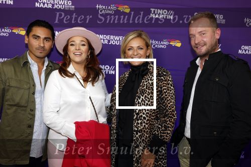 Amstelveen 26 september 2022
Premiere theatershow Tino Martin in de schouwburg van Amstelveen . Caroline Tensen met haar dochter Lotte Wisse