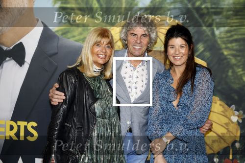 Amsterdam 25 september 2022
Premiere ticket to paradise in Tuschinski.
Chloe Sterk met haar ouders