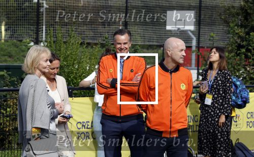 Amsterdam 21 september 2022
Koning Willem Alexander bezoekt sportdag van de Johan Cruyff foundation op de toekomst en in de Johan Cruyff Arena . Danny Cruyff Jordi Cruyff en zijn dochter Susila .