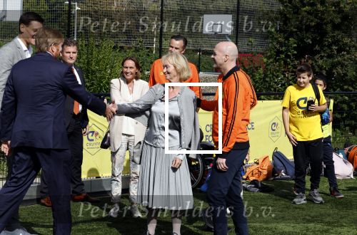 Amsterdam 21 september 2022
Koning Willem Alexander bezoekt sportdag van de Johan Cruyff foundation op de toekomst en in de Johan Cruyff Arena . Danny Cruyff Jordi Cruyff en zijn dochter Susila .