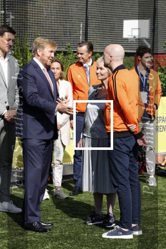 Amsterdam 21 september 2022
Koning Willem Alexander bezoekt sportdag van de Johan Cruyff foundation op de toekomst en in de Johan Cruyff Arena . Danny Cruyff Jordi Cruyff en zijn dochter Susila .