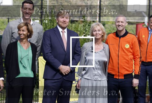 Amsterdam 21 september 2022
Koning Willem Alexander bezoekt sportdag van de Johan Cruyff foundation op de toekomst en in de Johan Cruyff Arena . Danny Cruyff Jordi Cruyff en zijn dochter Susila .