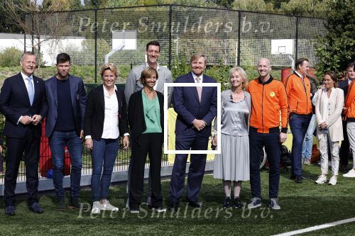 Amsterdam 21 september 2022
Koning Willem Alexander bezoekt sportdag van de Johan Cruyff foundation op de toekomst en in de Johan Cruyff Arena . Danny Cruyff Jordi Cruyff en zijn dochter Susila .