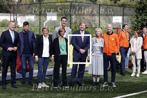 Amsterdam 21 september 2022
Koning Willem Alexander bezoekt sportdag van de Johan Cruyff foundation op de toekomst en in de Johan Cruyff Arena . Danny Cruyff Jordi Cruyff en zijn dochter Susila .