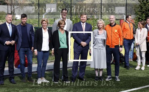 Amsterdam 21 september 2022
Koning Willem Alexander bezoekt sportdag van de Johan Cruyff foundation op de toekomst en in de Johan Cruyff Arena . Danny Cruyff Jordi Cruyff en zijn dochter Susila .