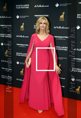 Utrecht 21 september 2022
Premiere Zee van tijd tijdens de openingsavond van het Nederlands filmfestival in de schouwburg in Utrecht. Daphne Deckers kwam met haar dochter Emma Deckers