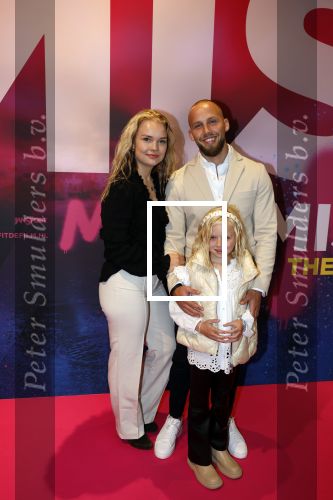 Amsterdam 30 september 2022
Premiere Misfit in Pathe arena.
De cast bestond oa uit Bettina Holwerda, Timor Steffens Senna Ramos Duncan Tromp Stefania Nienke v Dijk Anique Dreamon Kes v d Broek Ricky Naingolan Roosmarijn Wind Felice Poppeliers en Kimberley Agyarko . Edino v Dorsten met vrouw en dochter