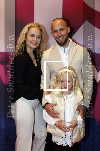 Amsterdam 30 september 2022
Premiere Misfit in Pathe arena.
De cast bestond oa uit Bettina Holwerda, Timor Steffens Senna Ramos Duncan Tromp Stefania Nienke v Dijk Anique Dreamon Kes v d Broek Ricky Naingolan Roosmarijn Wind Felice Poppeliers en Kimberley Agyarko . Edino v Dorsten met vrouw en dochter