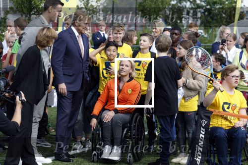 Amsterdam 21 september 2022
Koning Willem Alexander bezoekt sportdag van de Johan Cruyff foundation op de toekomst en in de Johan Cruyff Arena . Danny Cruyff Jordi Cruyff en zijn dochter Susila . Esther Vergeer