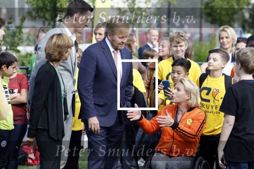 Amsterdam 21 september 2022
Koning Willem Alexander bezoekt sportdag van de Johan Cruyff foundation op de toekomst en in de Johan Cruyff Arena . Danny Cruyff Jordi Cruyff en zijn dochter Susila . Esther Vergeer