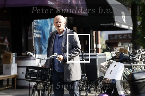 Amstetdam 4 oktober 2022
Ferdinanad Grapperhaus doet boodschappen in Amsterdam zuid