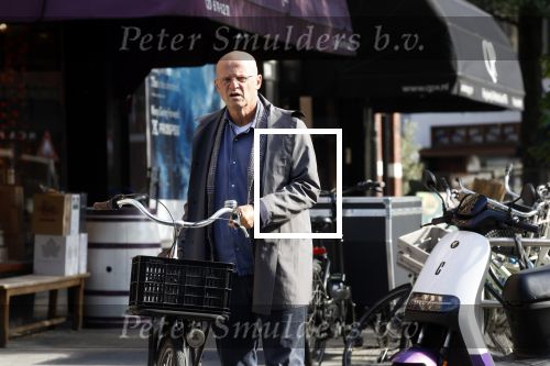 Amstetdam 4 oktober 2022
Ferdinanad Grapperhaus doet boodschappen in Amsterdam zuid