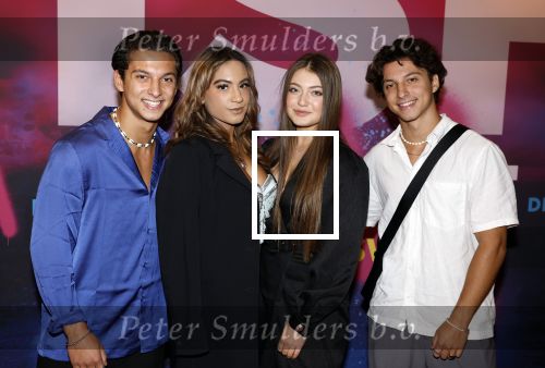 Amsterdam 30 september 2022
Premiere Misfit in Pathe arena.
De cast bestond oa uit Bettina Holwerda, Timor Steffens Senna Ramos Duncan Tromp Stefania Nienke v Dijk Anique Dreamon Kes v d Broek Ricky Naingolan Roosmarijn Wind Felice Poppeliers en Kimberley Agyarko . Gioia Parijs
