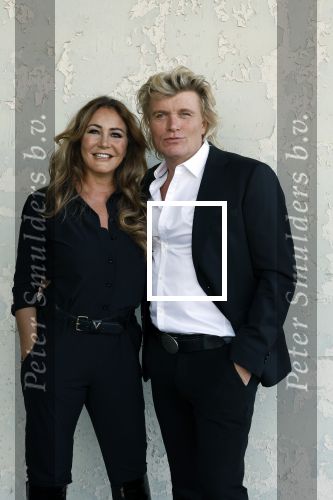 Ijmuiden 4 oktober 2022
Persconferentie in het pand / loods van Hans Klok .
Hans met Sittah Koene