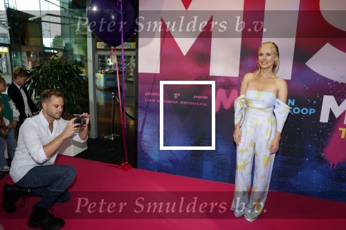 Amsterdam 30 september 2022
Premiere Misfit in Pathe arena.
De cast bestond oa uit Bettina Holwerda, Timor Steffens Senna Ramos Duncan Tromp Stefania Nienke v Dijk Anique Dreamon Kes v d Broek Ricky Naingolan Roosmarijn Wind Felice Poppeliers en Kimberley Agyarko