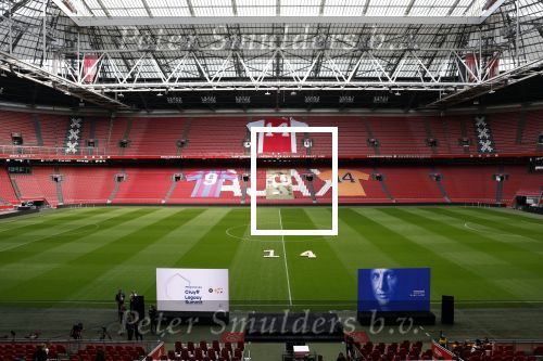 Amsterdam 21 september 2022
Koning Willem Alexander bezoekt sportdag van de Johan Cruyff foundation op de toekomst en in de Johan Cruyff Arena . Danny Cruyff Jordi Cruyff en zijn dochter Susila . Johan Cruyff shirts op tribuna