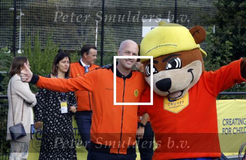 Amsterdam 21 september 2022
Koning Willem Alexander bezoekt sportdag van de Johan Cruyff foundation op de toekomst en in de Johan Cruyff Arena . Danny Cruyff Jordi Cruyff en zijn dochter Susila .