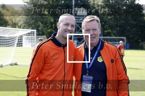 Amsterdam 21 september 2022
Koning Willem Alexander bezoekt sportdag van de Johan Cruyff foundation op de toekomst en in de Johan Cruyff Arena . Danny Cruyff Jordi Cruyff en zijn dochter Susila . Jordi Cruyff en Ronald Koeman