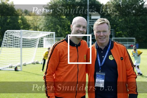 Amsterdam 21 september 2022
Koning Willem Alexander bezoekt sportdag van de Johan Cruyff foundation op de toekomst en in de Johan Cruyff Arena . Danny Cruyff Jordi Cruyff en zijn dochter Susila . Jordi Cruyff en Ronald Koeman