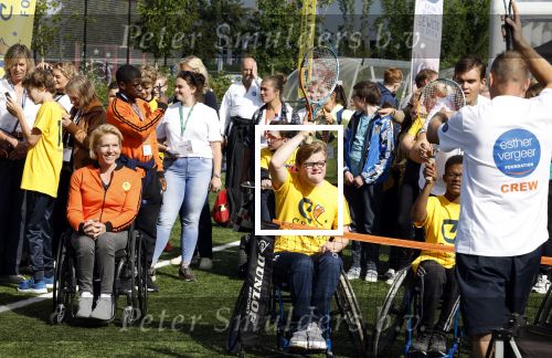 Amsterdam 21 september 2022
Koning Willem Alexander bezoekt sportdag van de Johan Cruyff foundation op de toekomst en in de Johan Cruyff Arena . Danny Cruyff Jordi Cruyff en zijn dochter Susila .