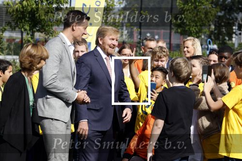 Amsterdam 21 september 2022
Koning Willem Alexander bezoekt sportdag van de Johan Cruyff foundation op de toekomst en in de Johan Cruyff Arena . Danny Cruyff Jordi Cruyff en zijn dochter Susila .