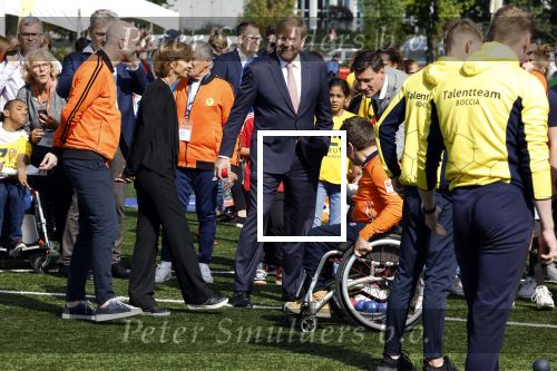 Amsterdam 21 september 2022
Koning Willem Alexander bezoekt sportdag van de Johan Cruyff foundation op de toekomst en in de Johan Cruyff Arena . Danny Cruyff Jordi Cruyff en zijn dochter Susila .