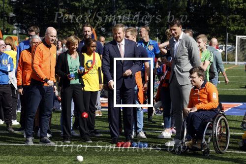 Amsterdam 21 september 2022
Koning Willem Alexander bezoekt sportdag van de Johan Cruyff foundation op de toekomst en in de Johan Cruyff Arena . Danny Cruyff Jordi Cruyff en zijn dochter Susila .