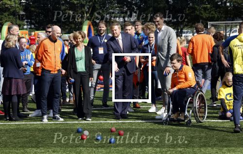 Amsterdam 21 september 2022
Koning Willem Alexander bezoekt sportdag van de Johan Cruyff foundation op de toekomst en in de Johan Cruyff Arena . Danny Cruyff Jordi Cruyff en zijn dochter Susila .
