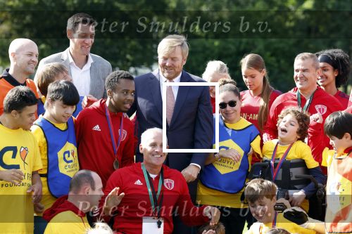 Amsterdam 21 september 2022
Koning Willem Alexander bezoekt sportdag van de Johan Cruyff foundation op de toekomst en in de Johan Cruyff Arena . Danny Cruyff Jordi Cruyff en zijn dochter Susila .