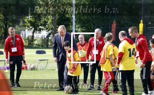 Amsterdam 21 september 2022
Koning Willem Alexander bezoekt sportdag van de Johan Cruyff foundation op de toekomst en in de Johan Cruyff Arena . Danny Cruyff Jordi Cruyff en zijn dochter Susila .