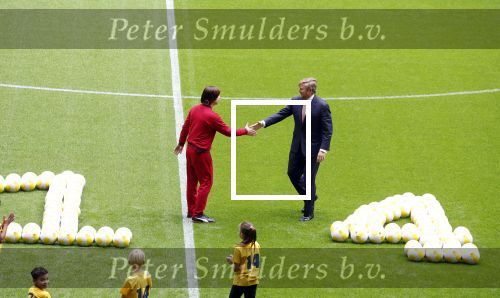 Amsterdam 21 september 2022
Koning Willem Alexander bezoekt sportdag van de Johan Cruyff foundation op de toekomst en in de Johan Cruyff Arena . Danny Cruyff Jordi Cruyff en zijn dochter Susila .