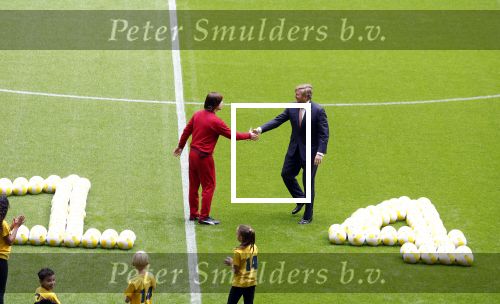 Amsterdam 21 september 2022
Koning Willem Alexander bezoekt sportdag van de Johan Cruyff foundation op de toekomst en in de Johan Cruyff Arena . Danny Cruyff Jordi Cruyff en zijn dochter Susila .