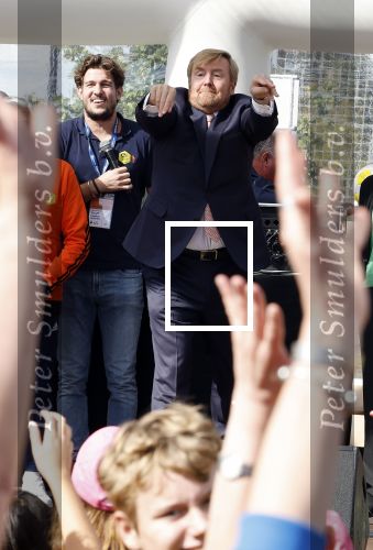 Amsterdam 21 september 2022
Koning Willem Alexander bezoekt sportdag van de Johan Cruyff foundation op de toekomst en in de Johan Cruyff Arena . Danny Cruyff Jordi Cruyff en zijn dochter Susila .