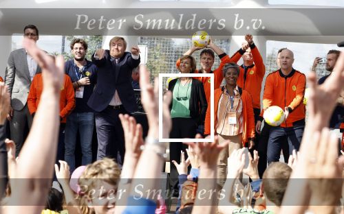 Amsterdam 21 september 2022
Koning Willem Alexander bezoekt sportdag van de Johan Cruyff foundation op de toekomst en in de Johan Cruyff Arena . Danny Cruyff Jordi Cruyff en zijn dochter Susila .
