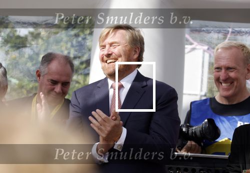 Amsterdam 21 september 2022
Koning Willem Alexander bezoekt sportdag van de Johan Cruyff foundation op de toekomst en in de Johan Cruyff Arena . Danny Cruyff Jordi Cruyff en zijn dochter Susila .