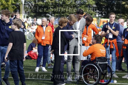 Amsterdam 21 september 2022
Koning Willem Alexander bezoekt sportdag van de Johan Cruyff foundation op de toekomst en in de Johan Cruyff Arena . Danny Cruyff Jordi Cruyff en zijn dochter Susila .