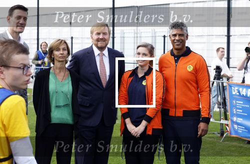 Amsterdam 21 september 2022
Koning Willem Alexander bezoekt sportdag van de Johan Cruyff foundation op de toekomst en in de Johan Cruyff Arena . Danny Cruyff Jordi Cruyff en zijn dochter Susila . Koning Willem Alexander Frank Rijkaard en Marlou van Rhijn