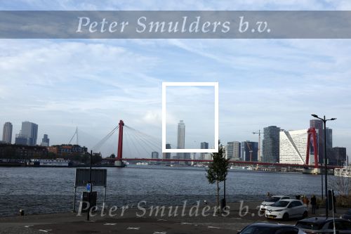 Rotterdam 4 oktober 2022
Lee Towers (Leen Huizer) en zijn vrouw Laura gaan verhuizen naar een prachtig appartement wat over de Maas en Rotterdam uitkijkt.