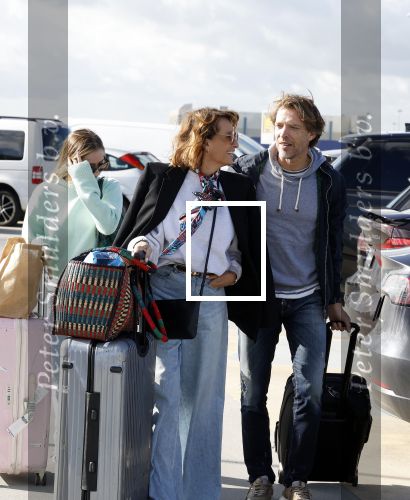 Eindhoven 8 oktober 2022
Leontien Ruiters en haar nieuwe vriend John Huiberts vertrekken samen met zijn dochter vanaf airport Eindhoven voor een vakantie naar ibiza.