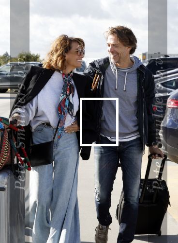Eindhoven 8 oktober 2022
Leontien Ruiters en haar nieuwe vriend John Huiberts vertrekken samen met zijn dochter vanaf airport Eindhoven voor een vakantie naar ibiza.