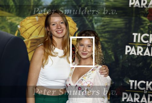 Amsterdam 25 september 2022
Premiere ticket to paradise in Tuschinski.
Manou Jue Cardoso