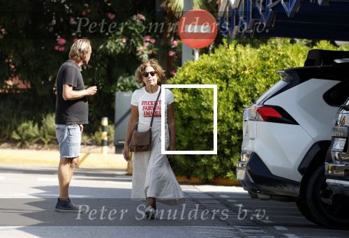 Ibiza 10 oktober 2022
Maribelle Kwakman en ex man Nicolaas Streefkerk op het vliegveld van ibiza.